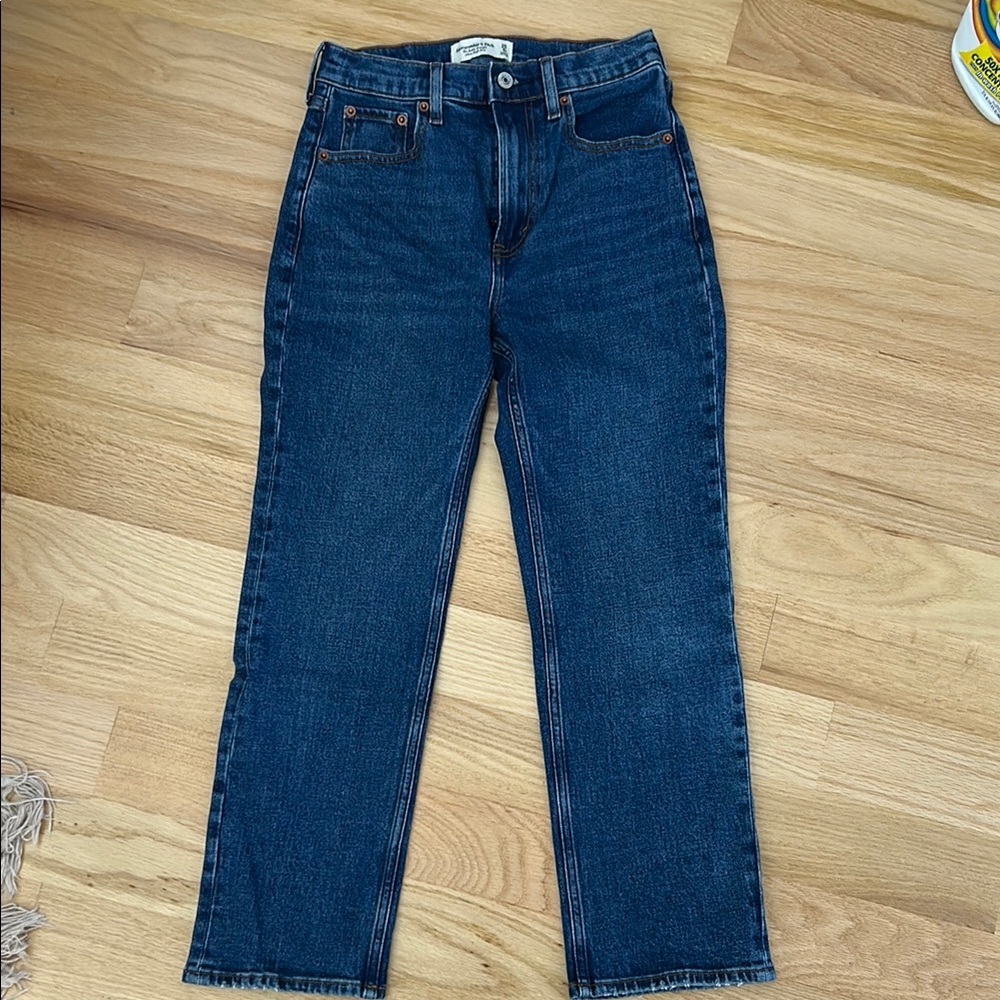 Abercrombie & Fitch Ankle Straight Ultra High Rise - Size 25